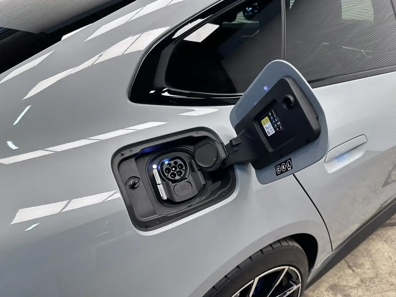 BMW i4 - 16