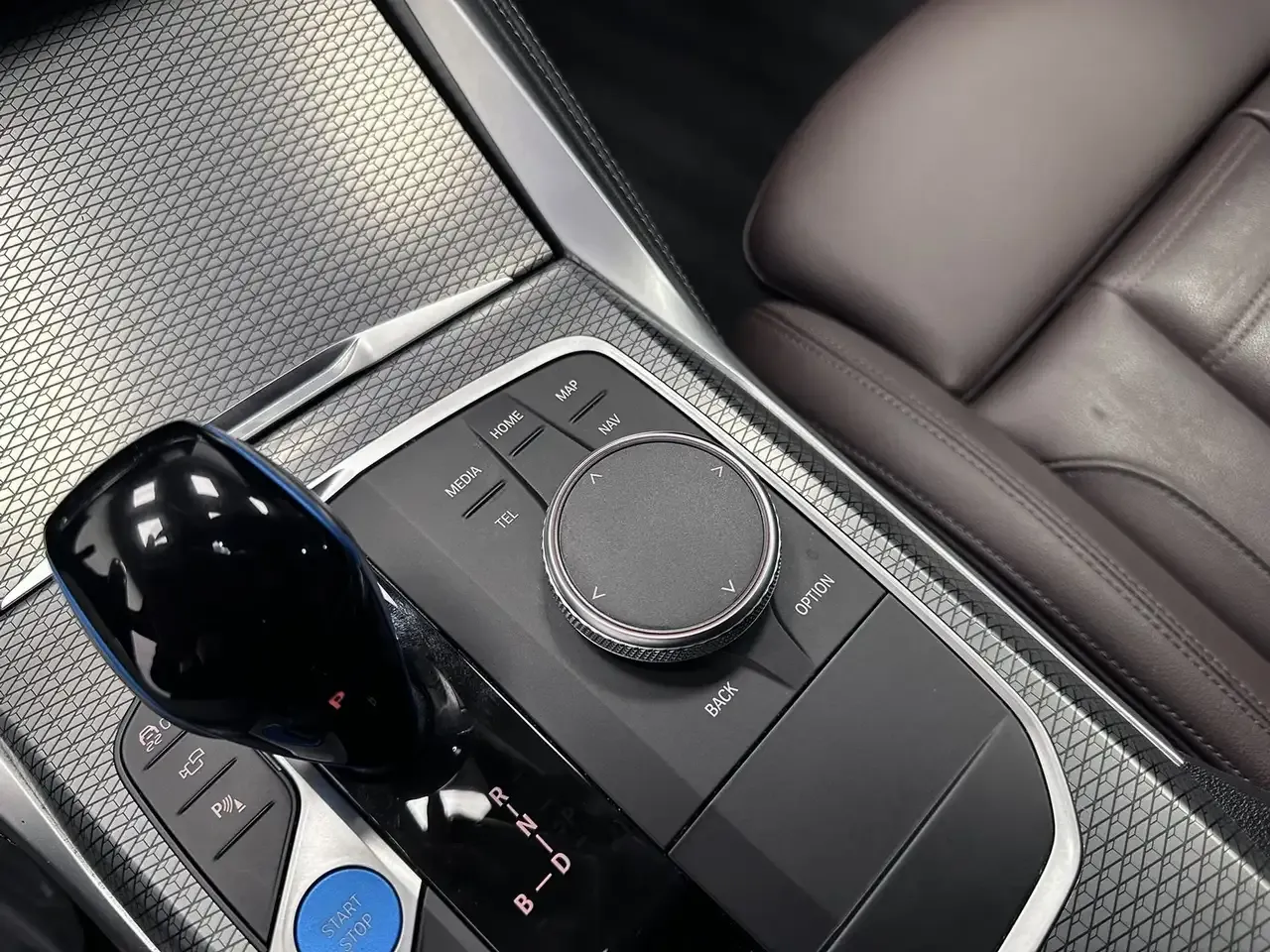 BMW i4 - 27