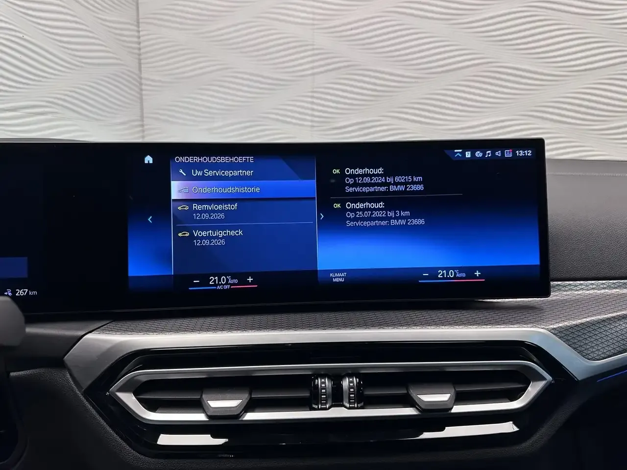 BMW i4 - 32