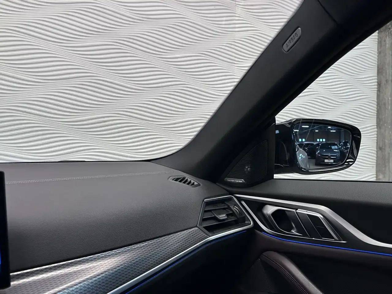 BMW i4 - 33