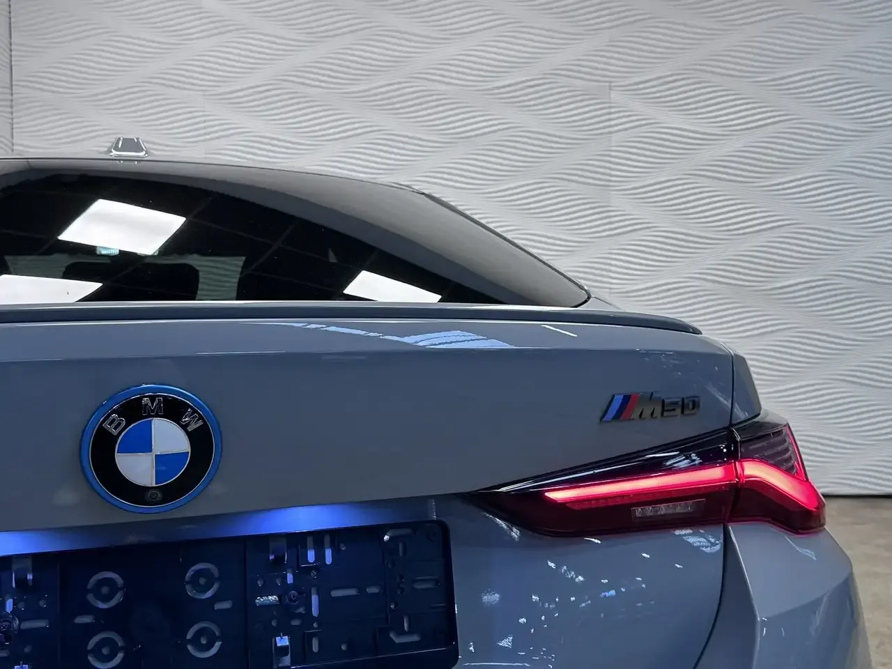 BMW i4 - 10