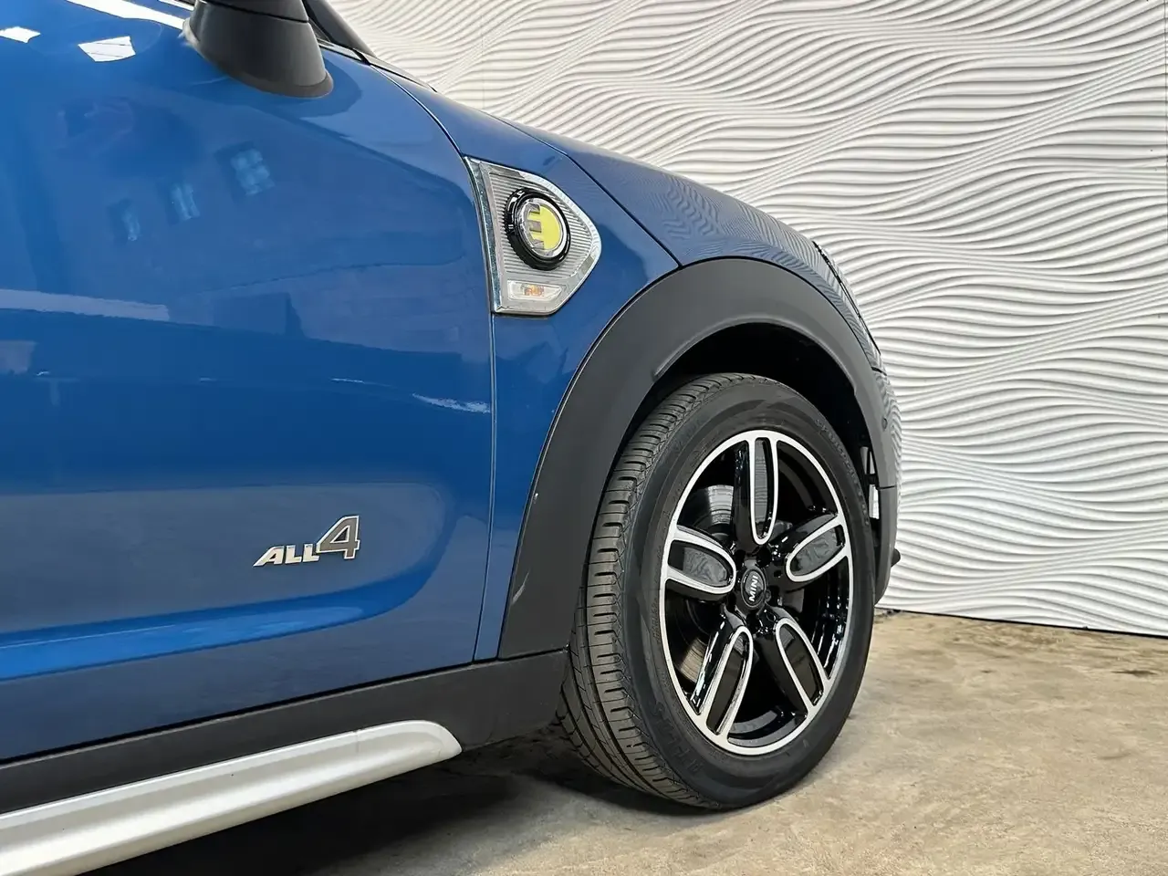 MINI Cooper SE Countryman - 14