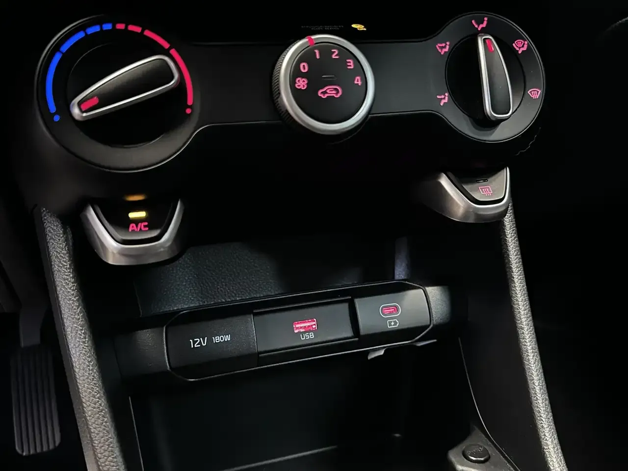 Kia Picanto - 25