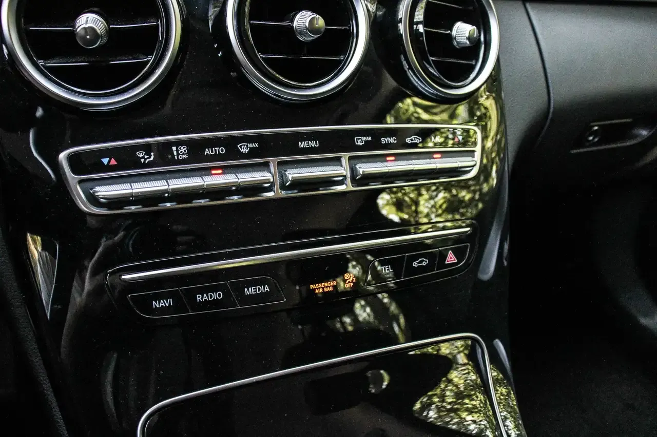 Mercedes-Benz C 180 - 22