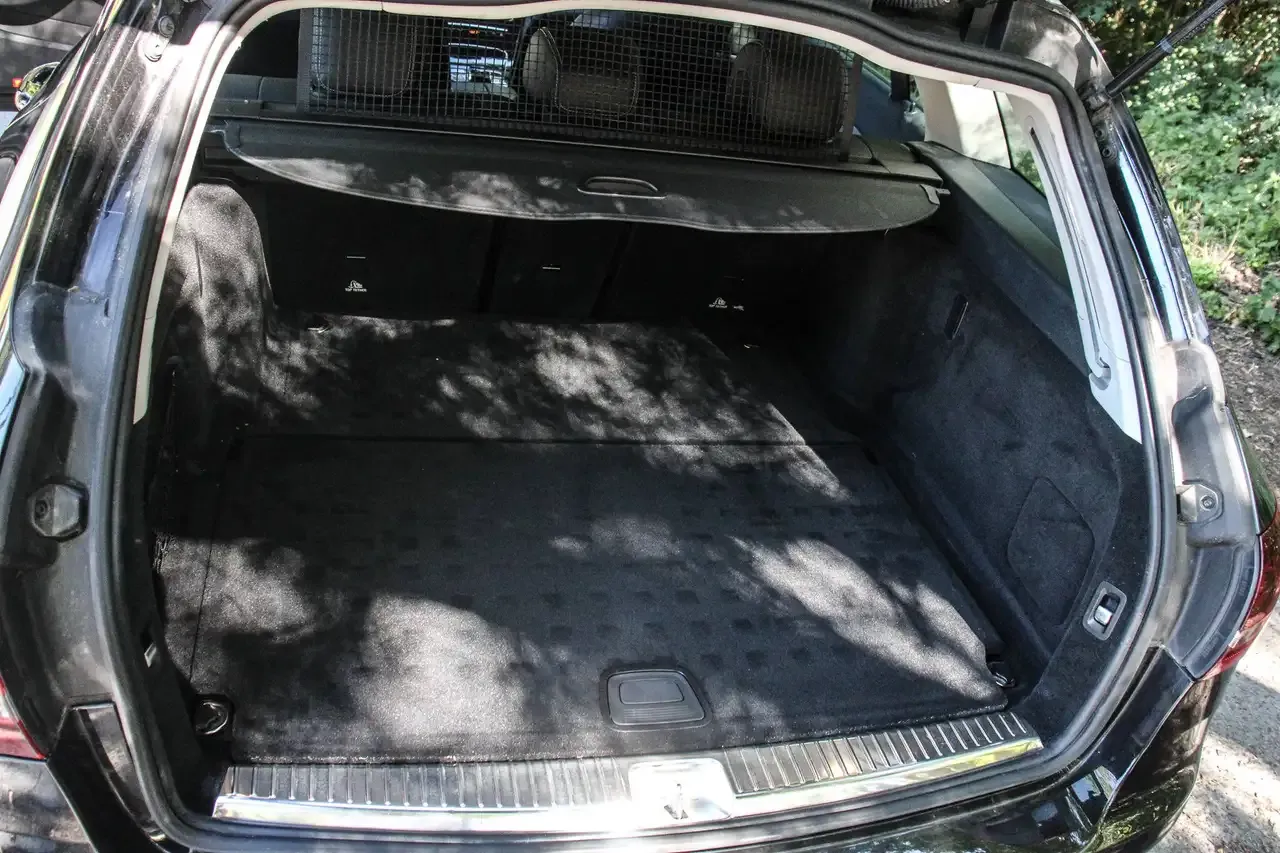 Mercedes-Benz C 180 - 23