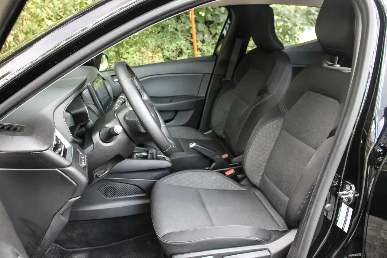 Renault Clio - 10