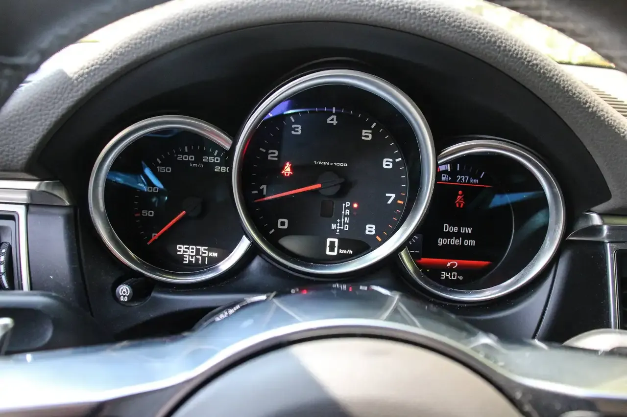 Porsche Macan - 14
