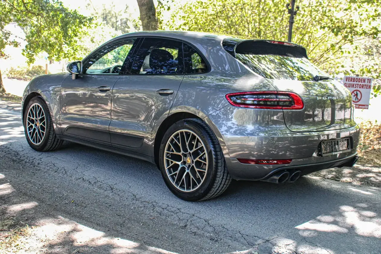 Porsche Macan - 3