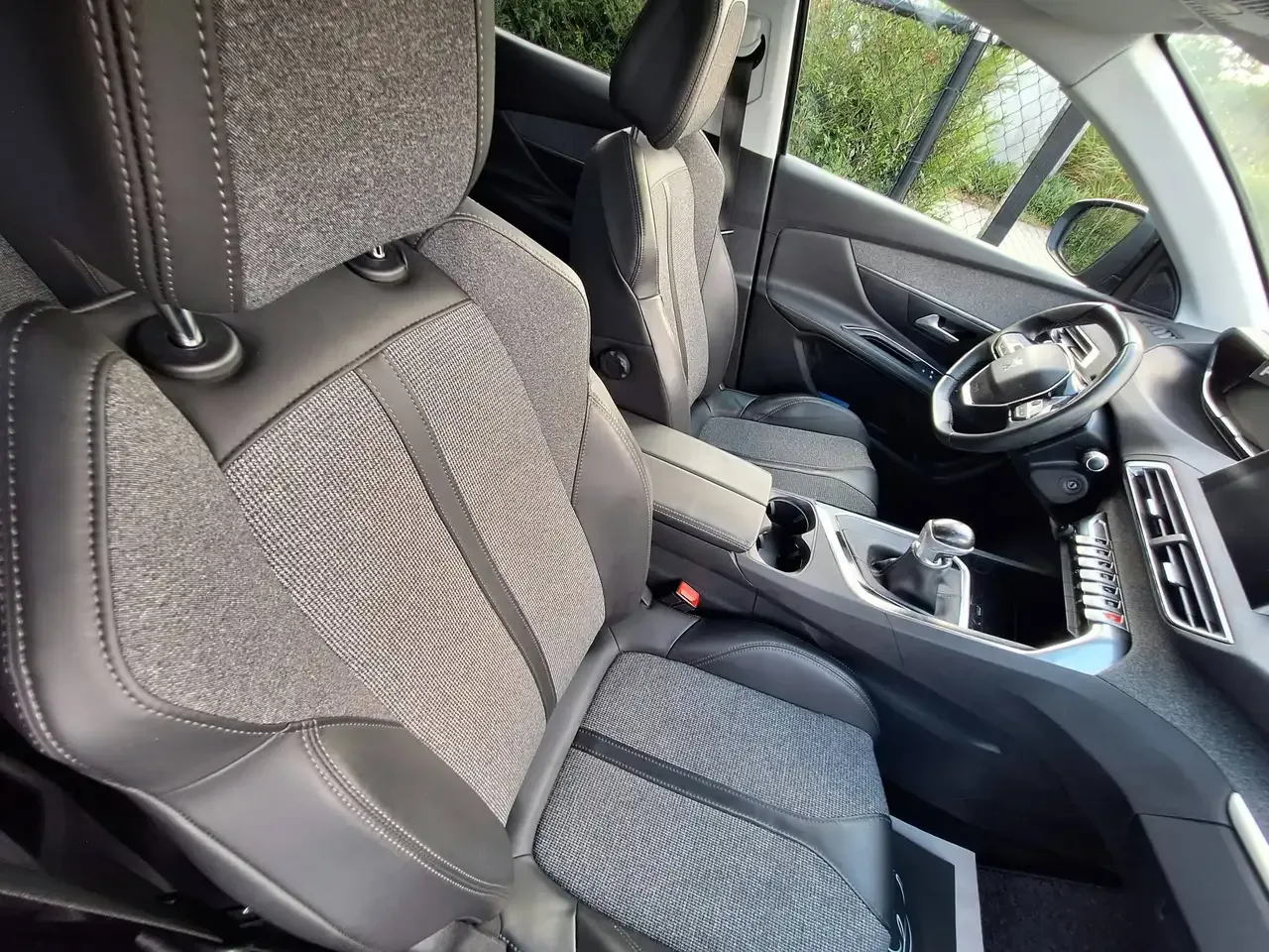 Peugeot 3008 - 13