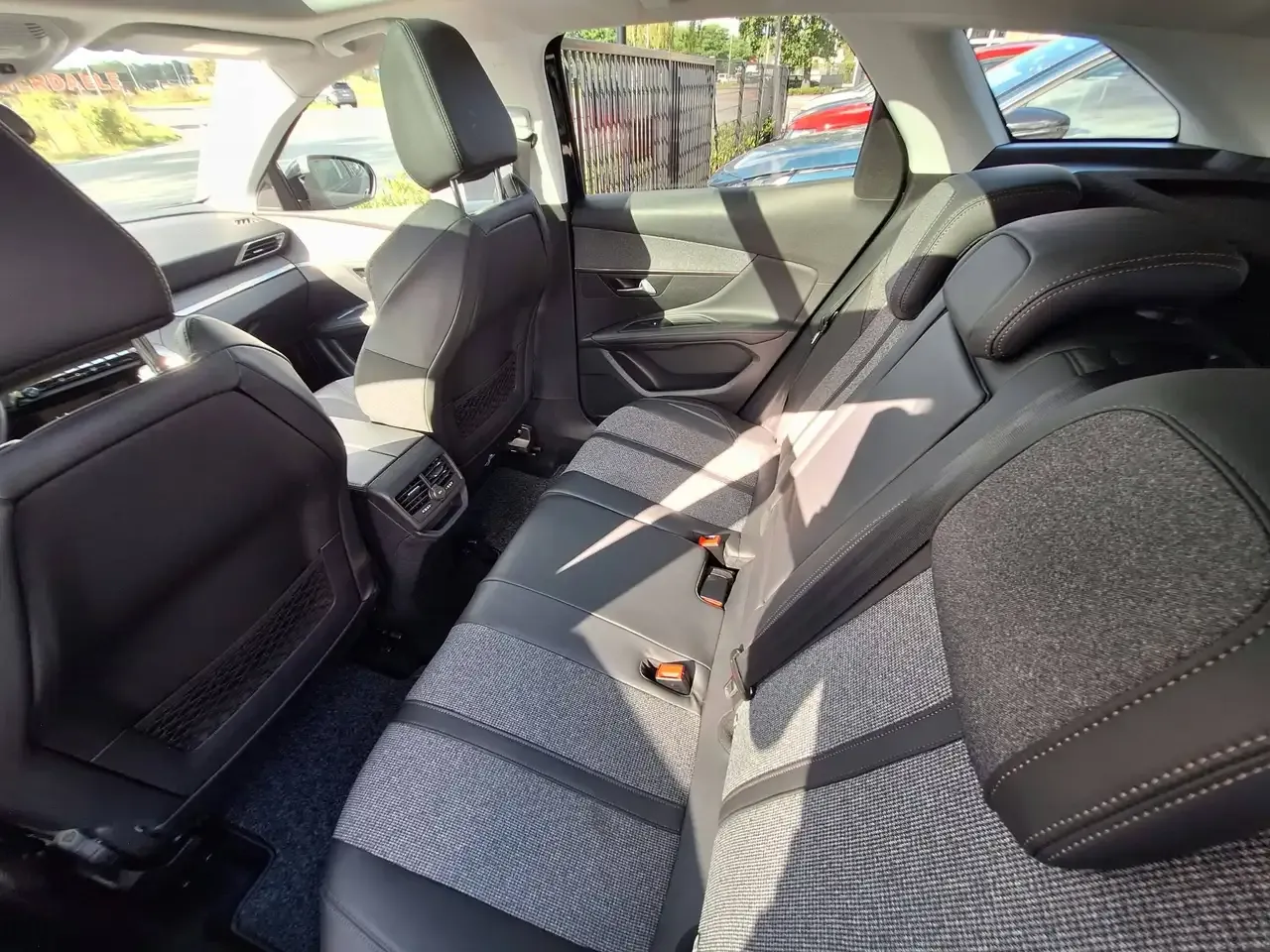 Peugeot 3008 - 17