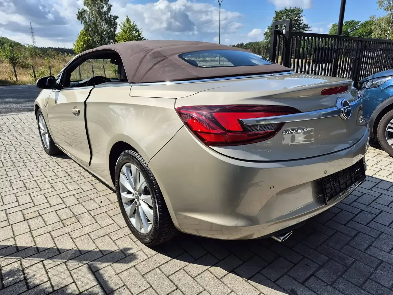 Opel Cascada - 34