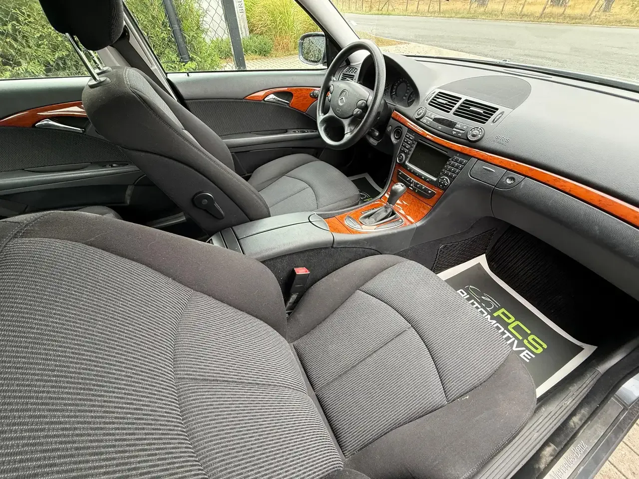Mercedes-Benz E 200 - 13