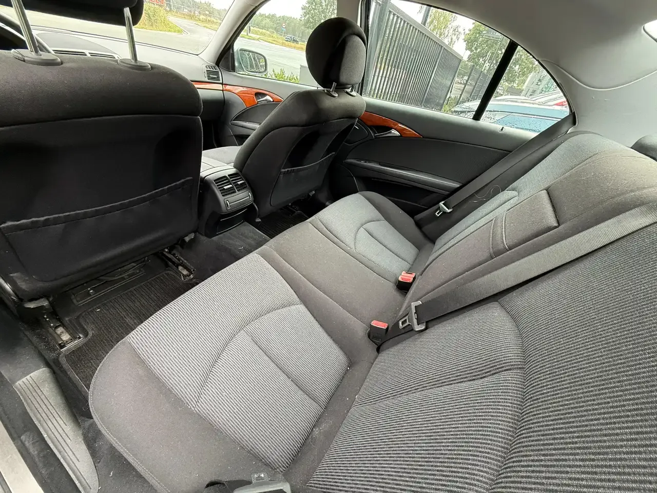 Mercedes-Benz E 200 - 20