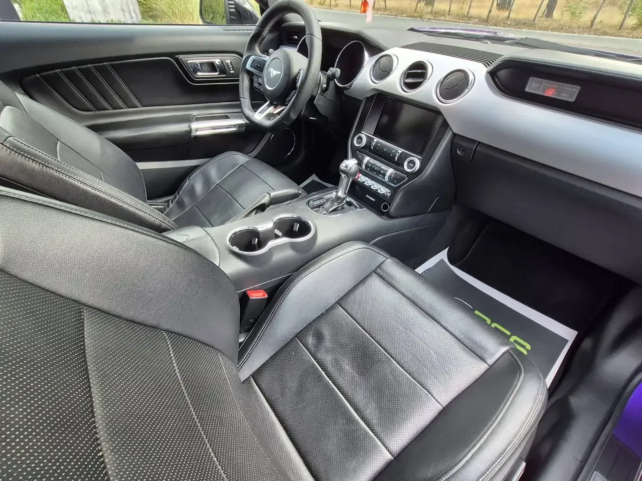 Ford Mustang - 14