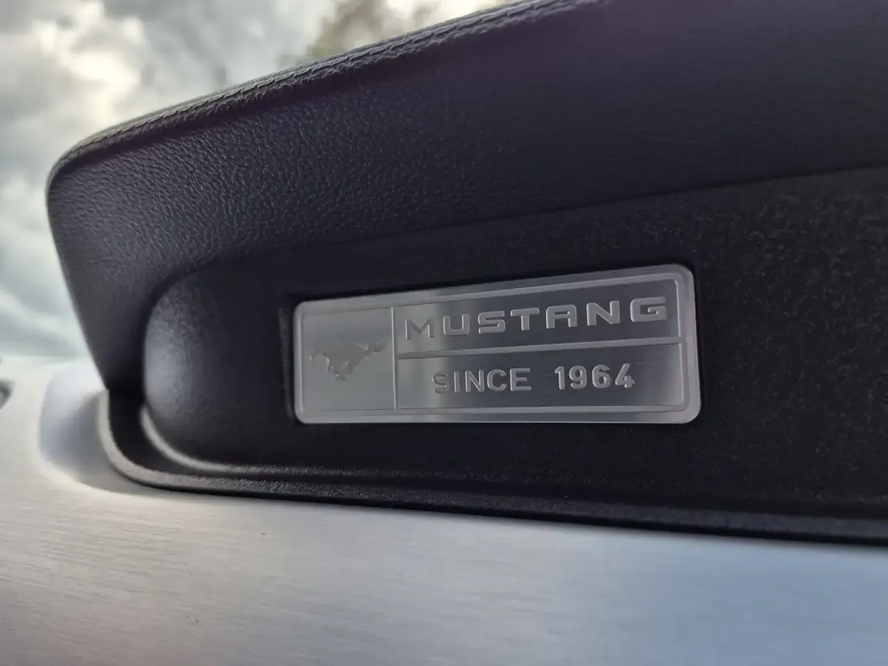 Ford Mustang - 24