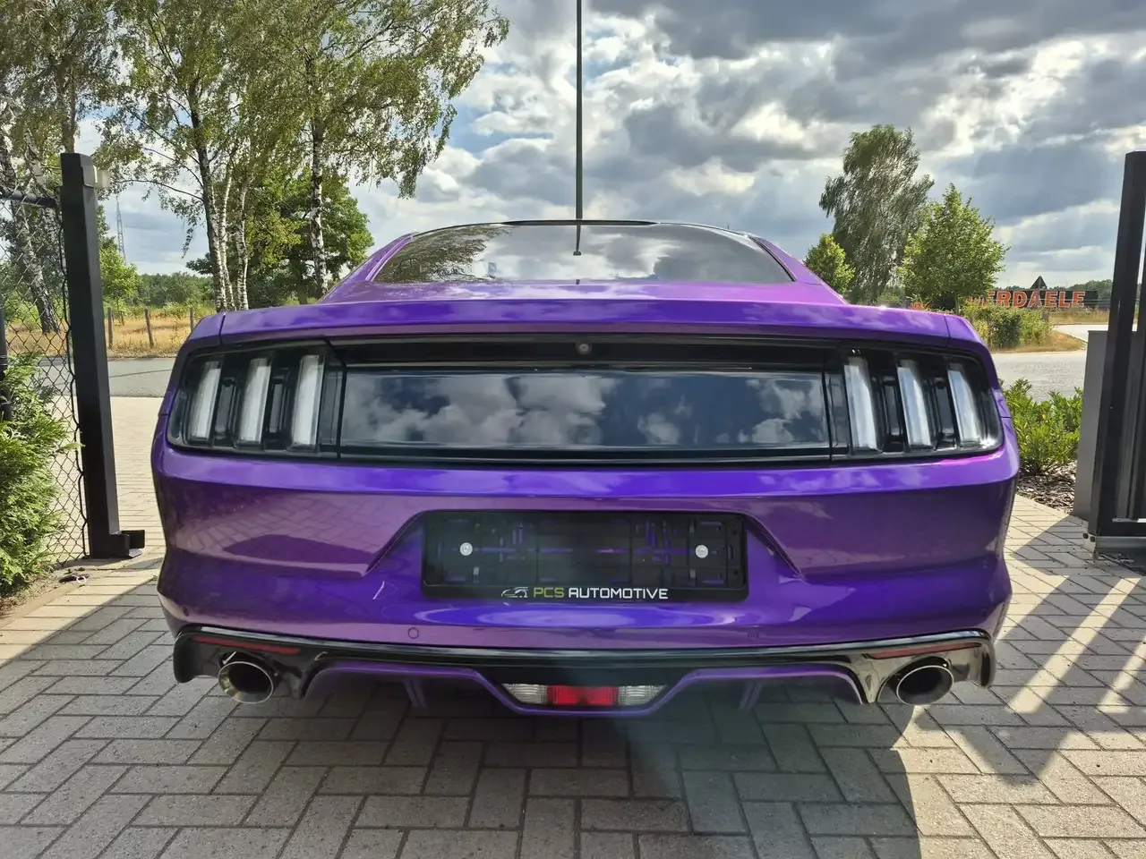 Ford Mustang - 5