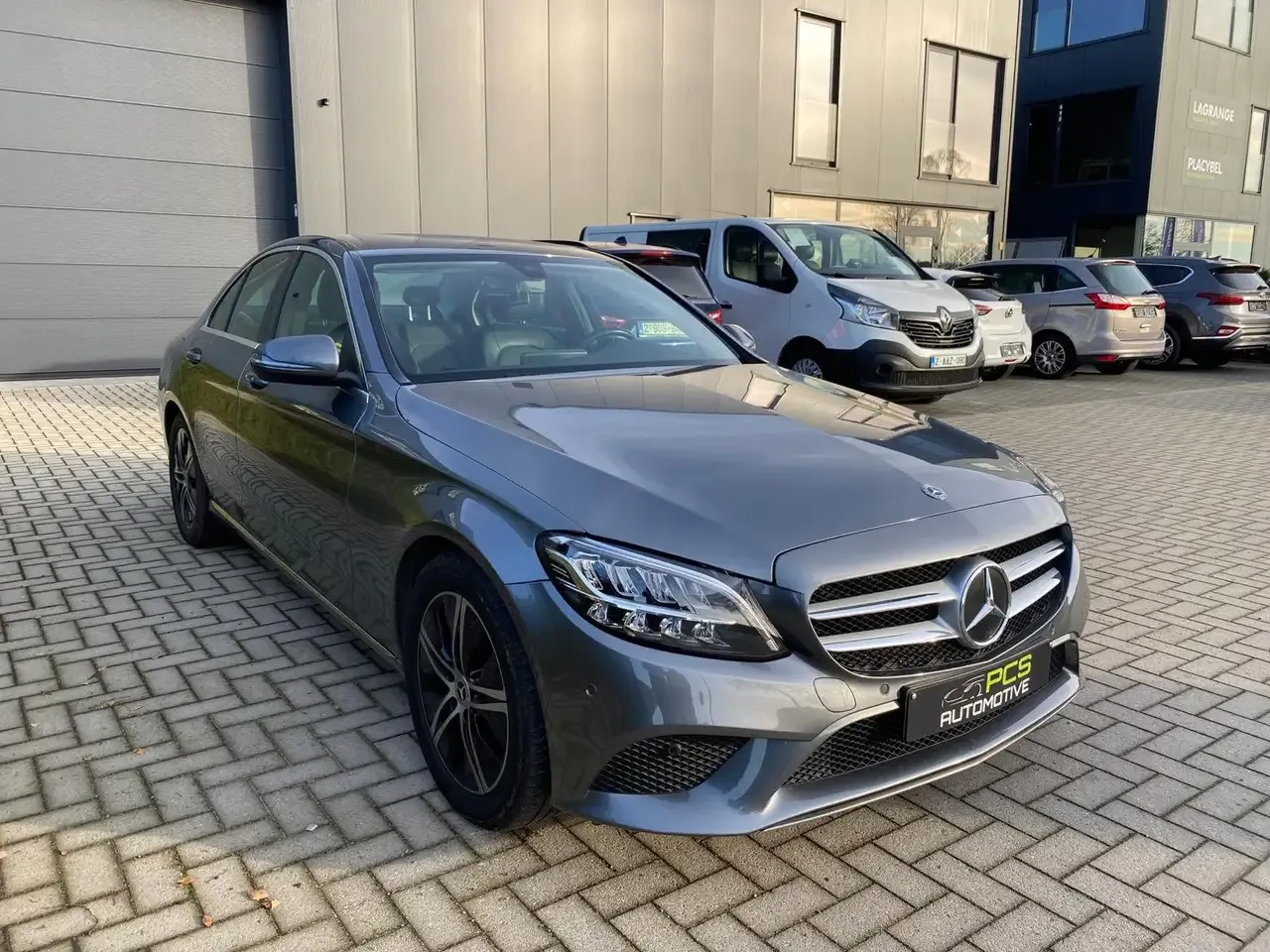 Mercedes-Benz C 180 - 3