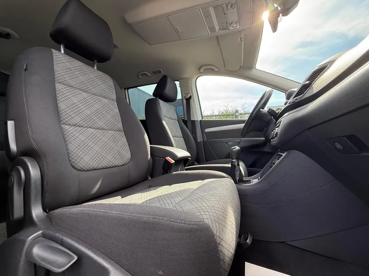 Volkswagen Sharan - 14