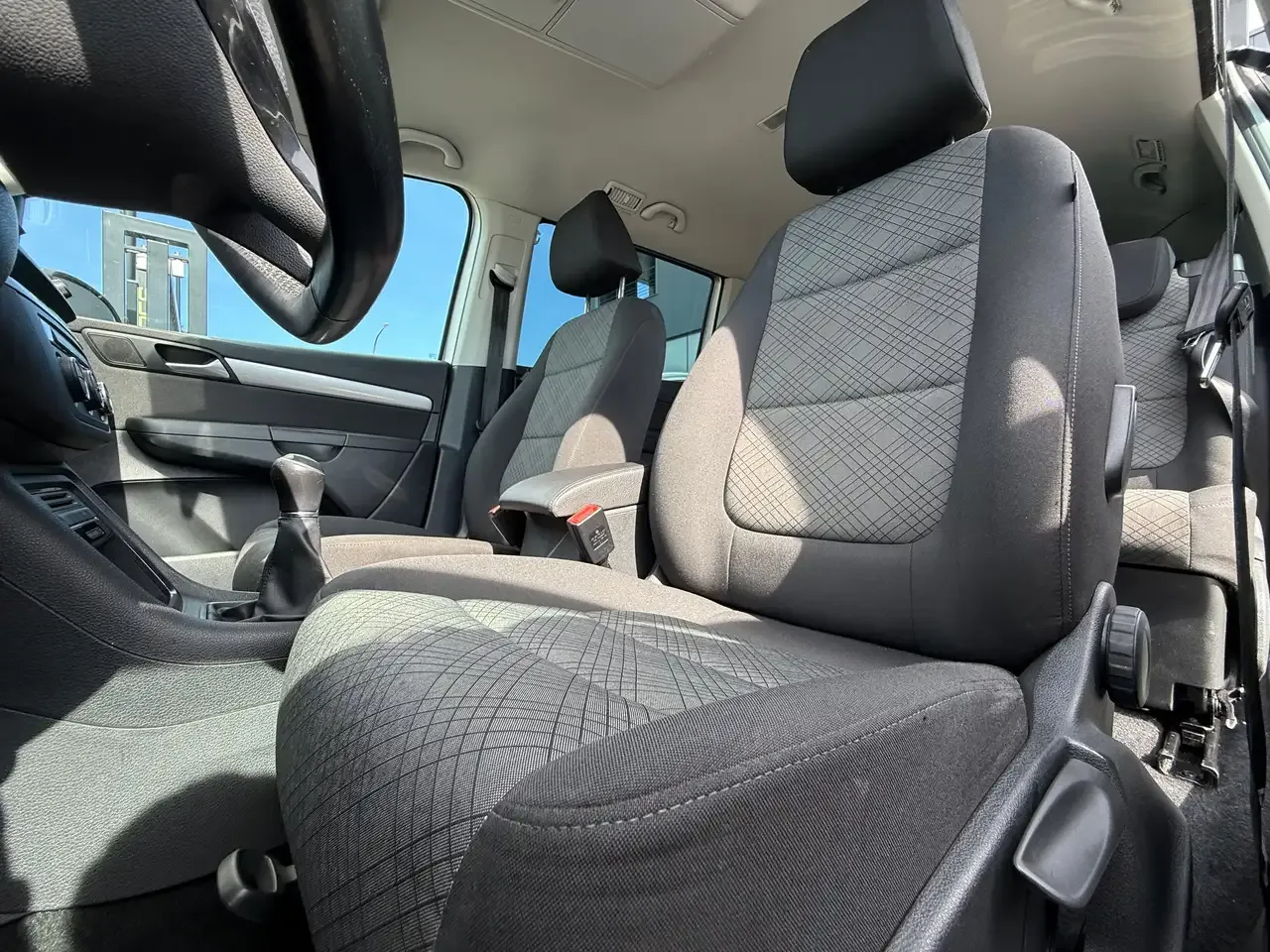 Volkswagen Sharan - 23