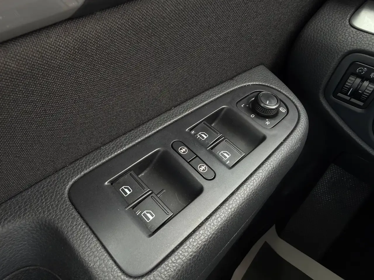 Volkswagen Sharan - 29