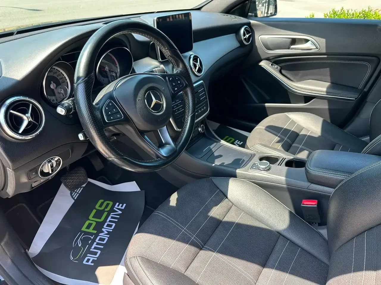 Mercedes-Benz CLA 180 - 12