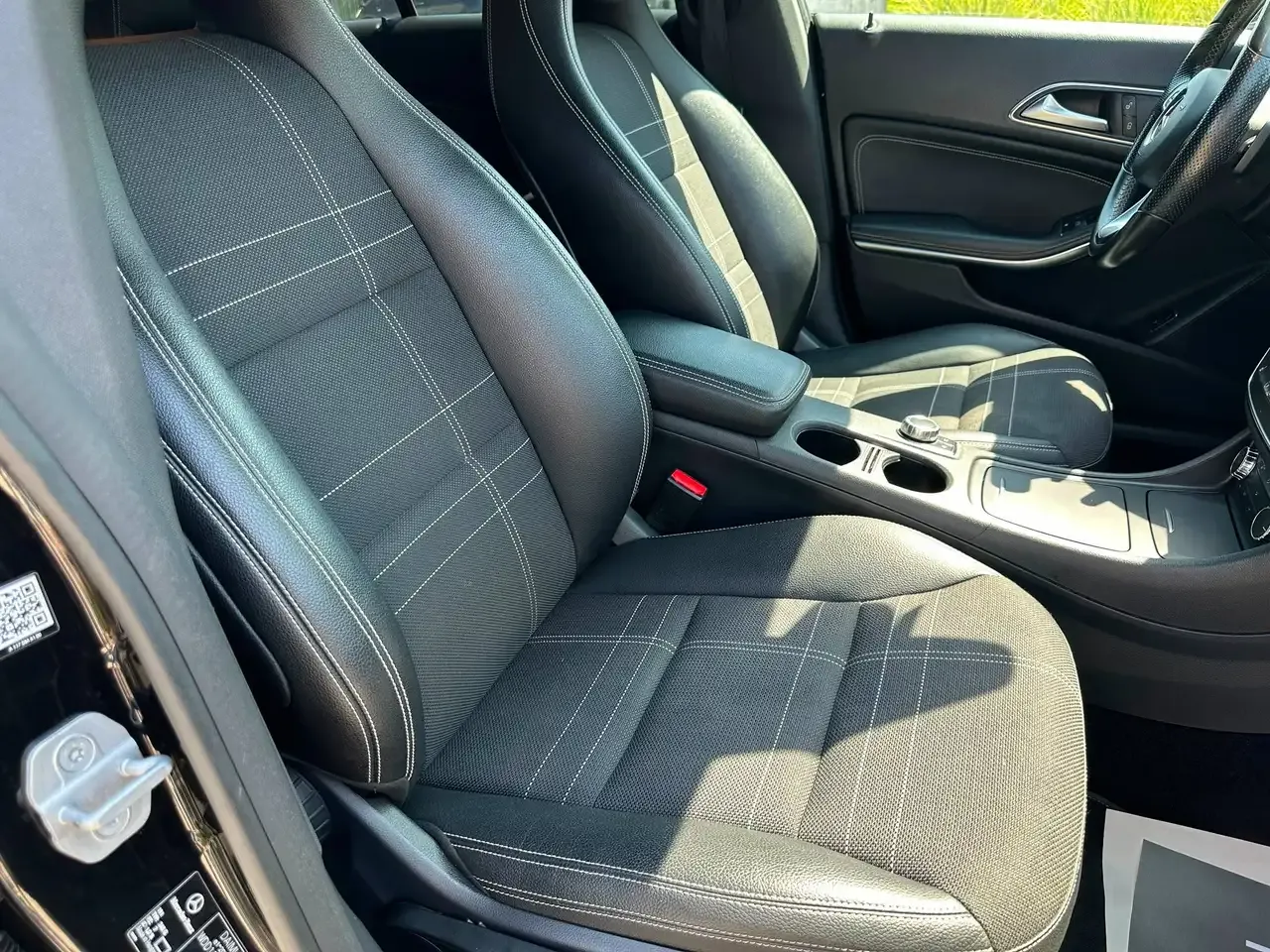 Mercedes-Benz CLA 180 - 21