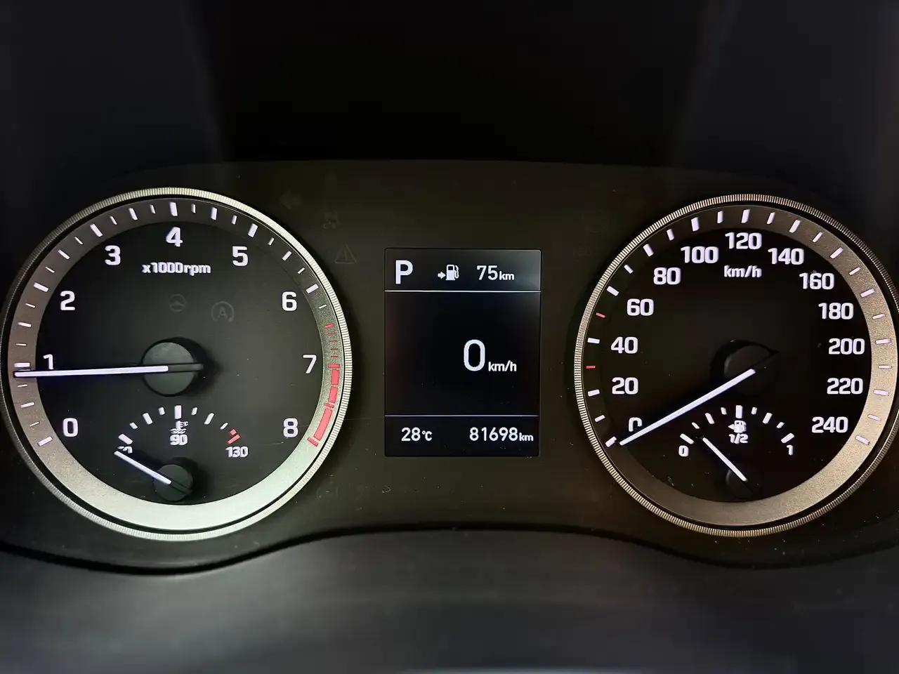 Hyundai TUCSON - 35