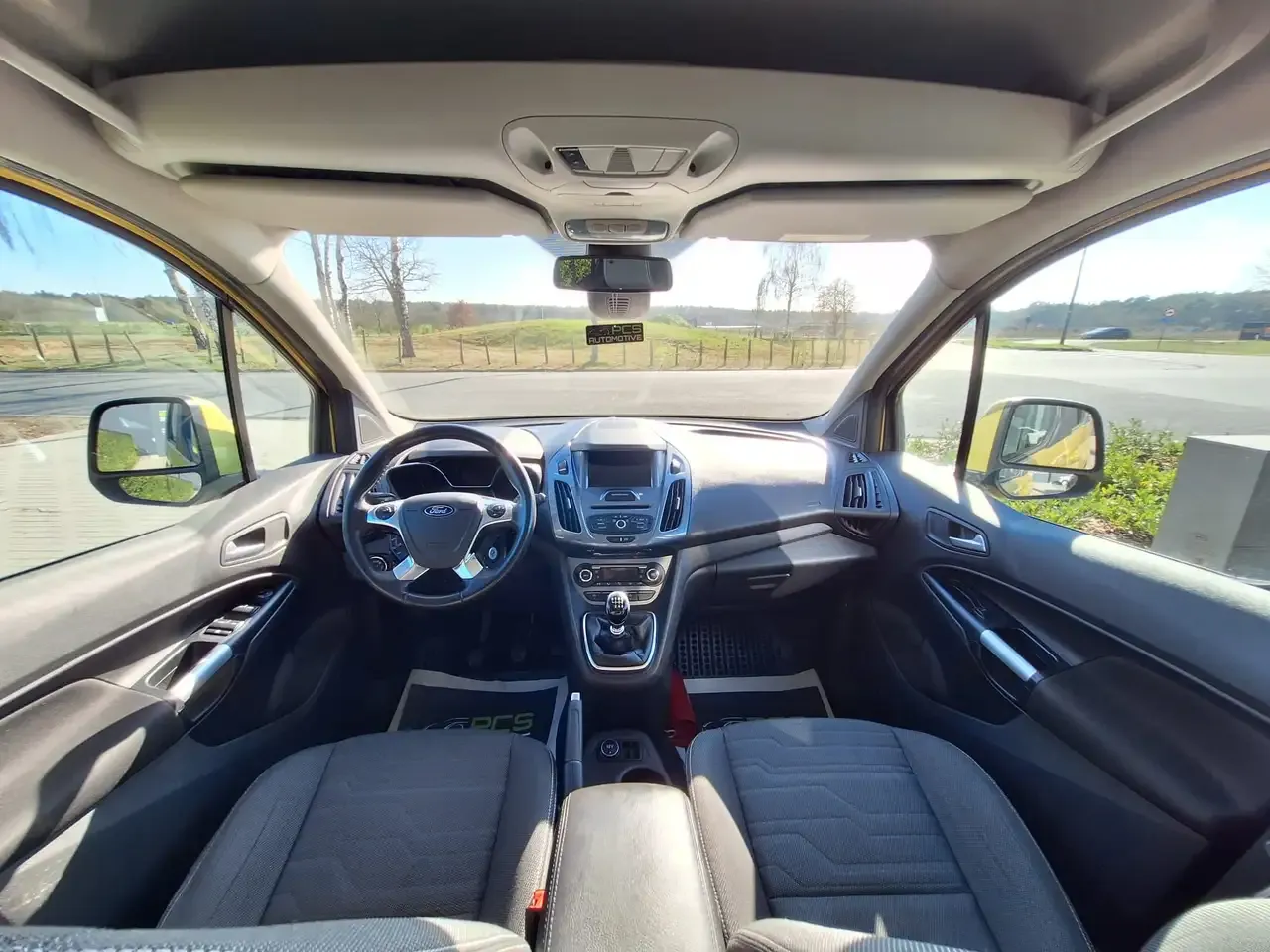 Ford Tourneo Connect - 14