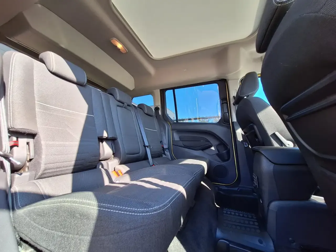Ford Tourneo Connect - 15
