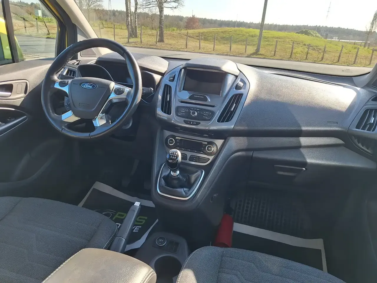 Ford Tourneo Connect - 17