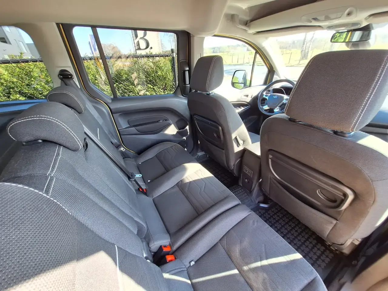 Ford Tourneo Connect - 23