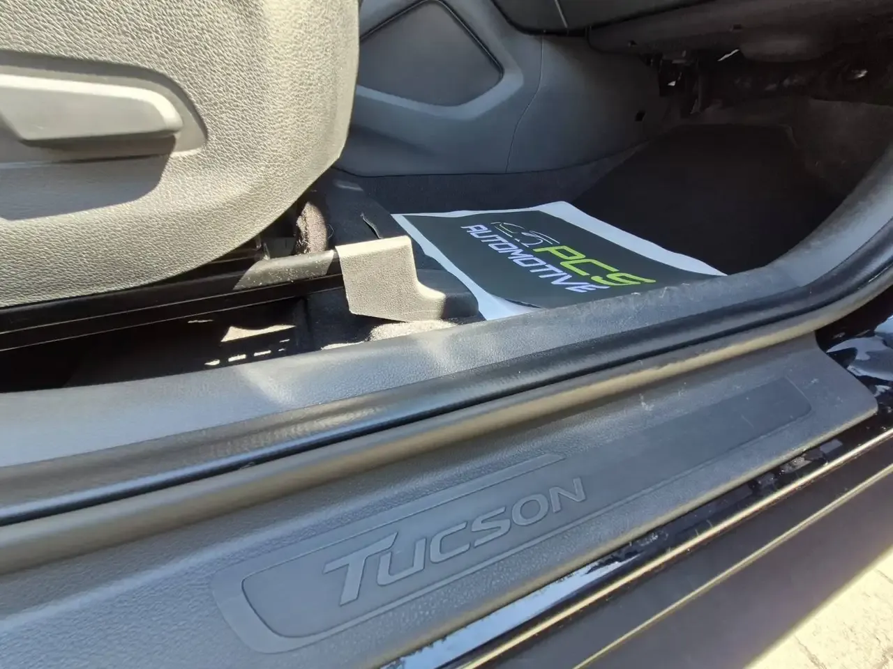 Hyundai TUCSON - 16