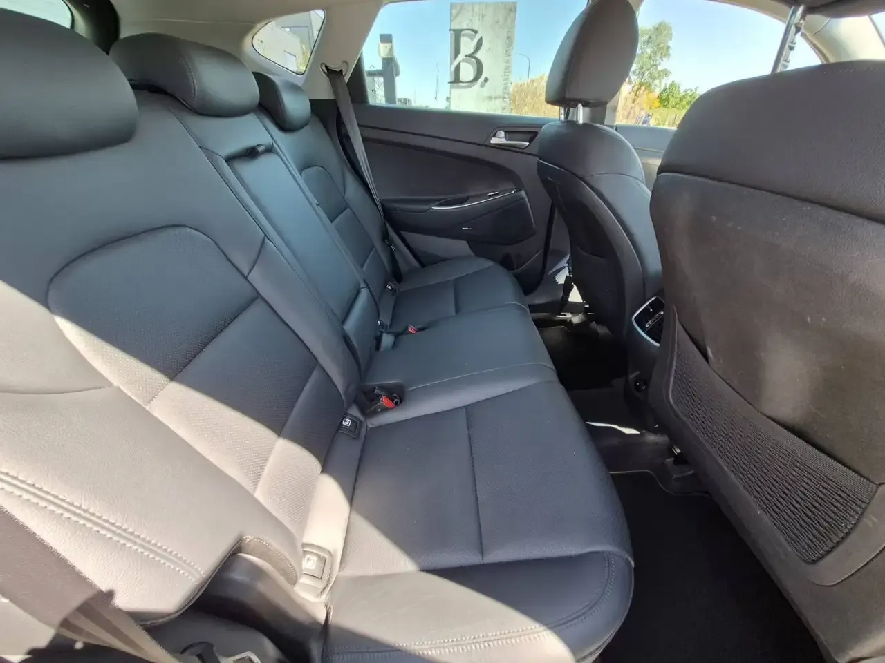 Hyundai TUCSON - 19