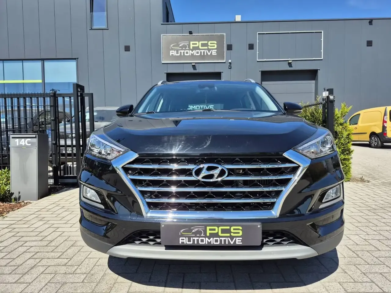 Hyundai TUCSON - 2