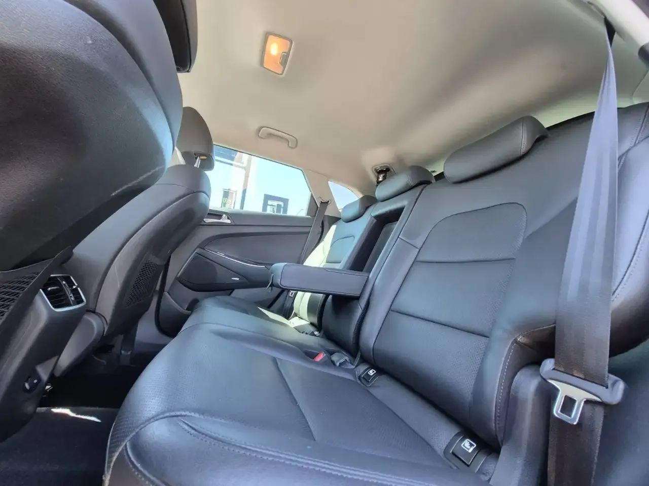 Hyundai TUCSON - 22