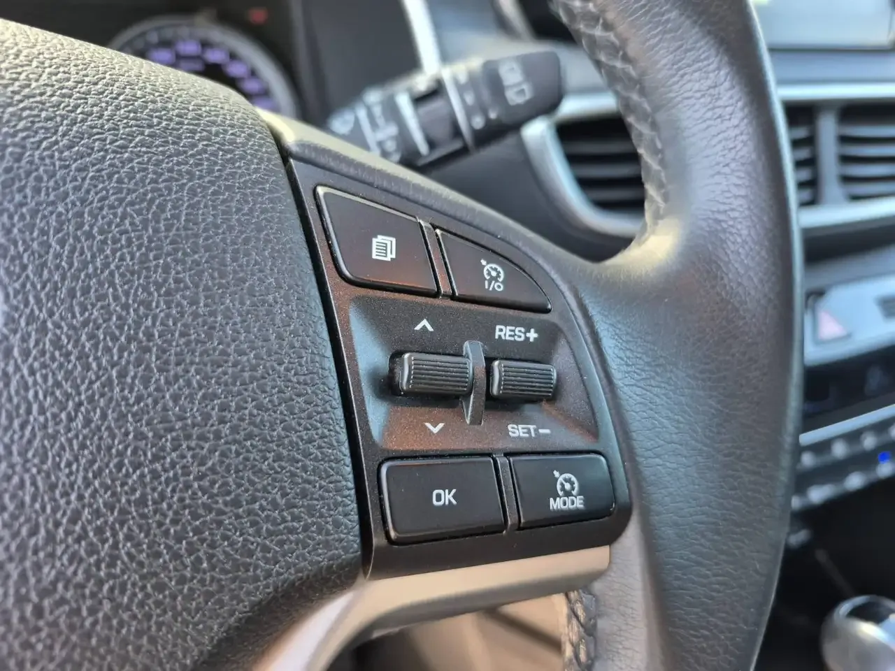 Hyundai TUCSON - 27