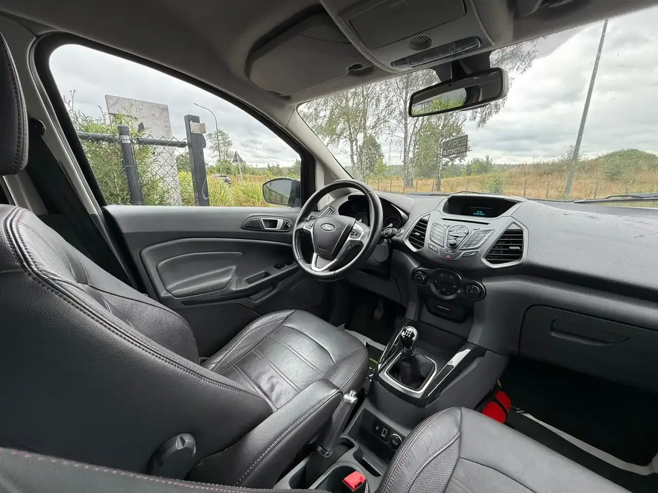 Ford EcoSport - 24