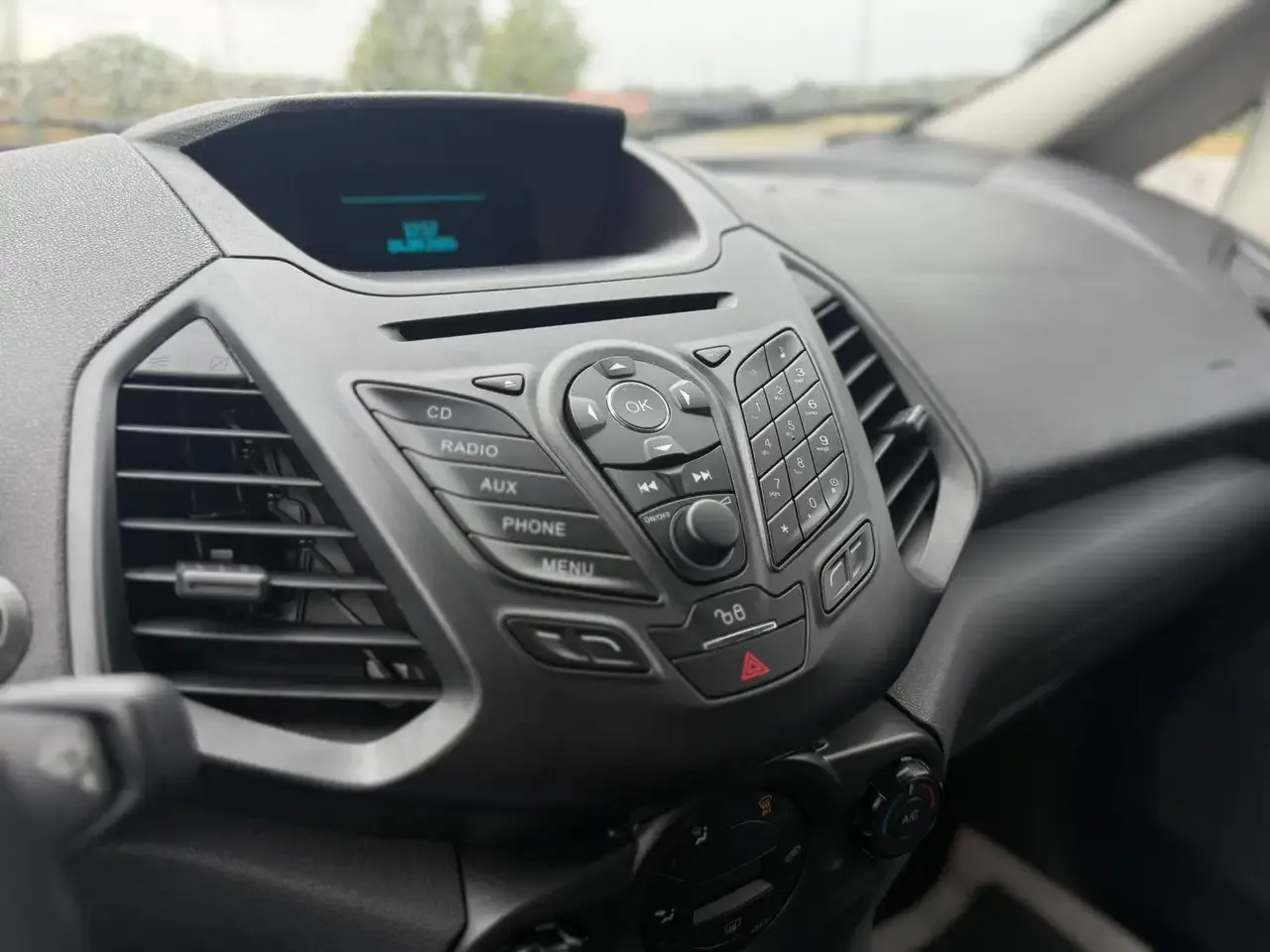 Ford EcoSport - 32