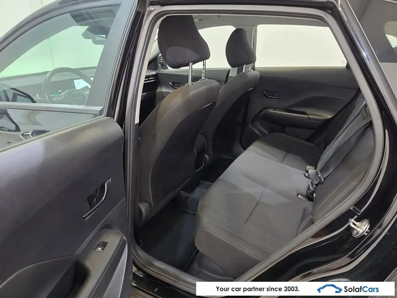 Hyundai KONA - 12