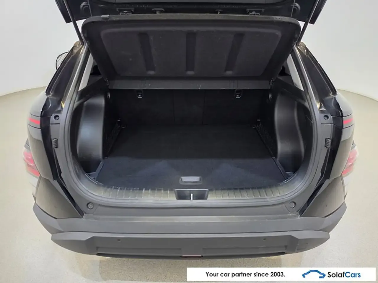 Hyundai KONA - 14