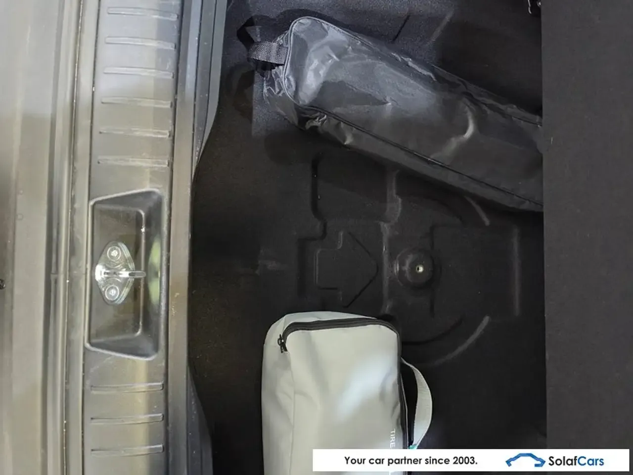 Hyundai KONA - 15