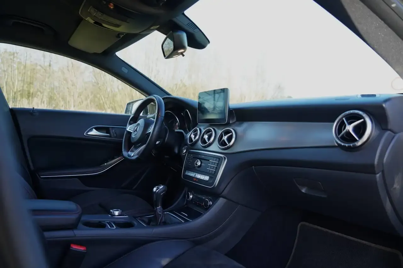 Mercedes-Benz CLA 200 - 34