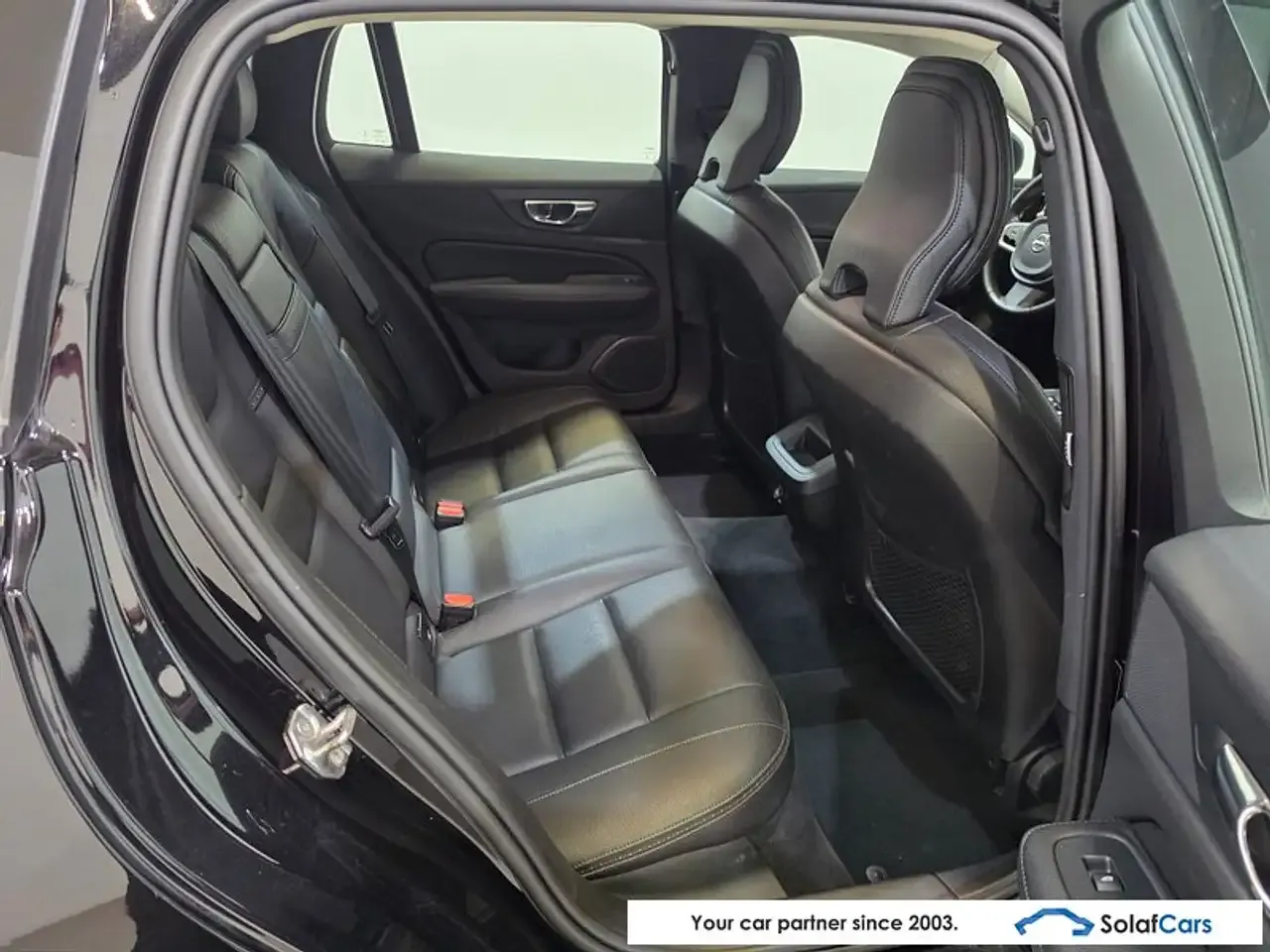 Volvo V60 Cross Country - 11