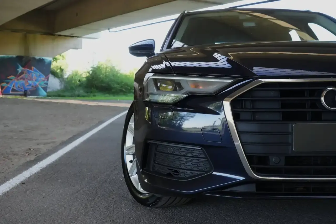 Audi A6 - 6