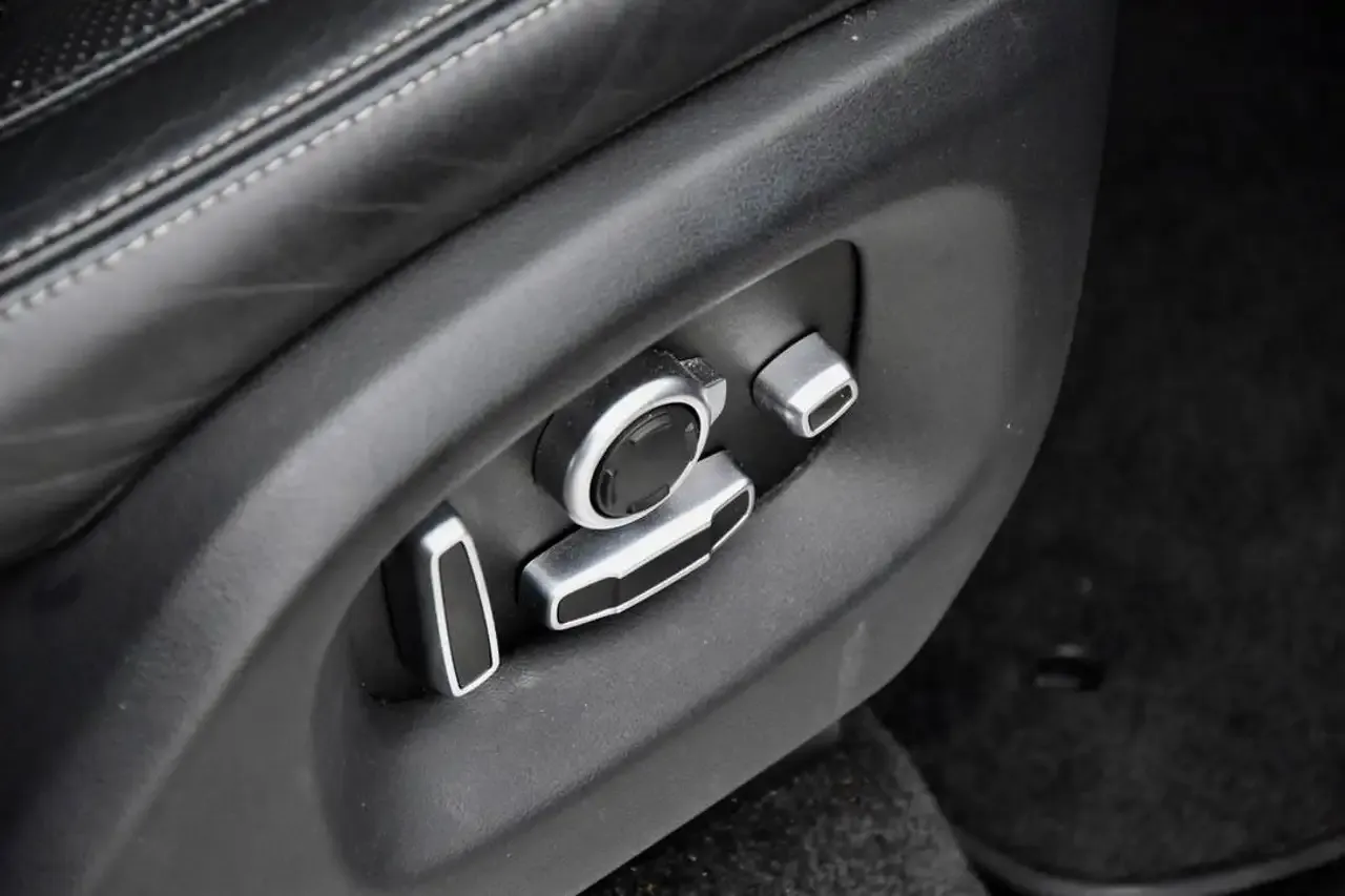 Land Rover Range Rover - 39