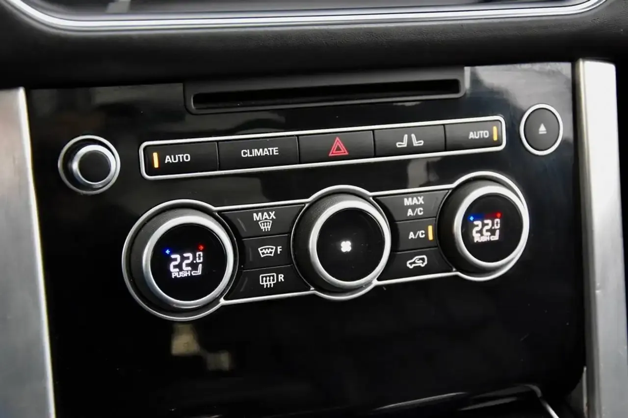 Land Rover Range Rover - 41