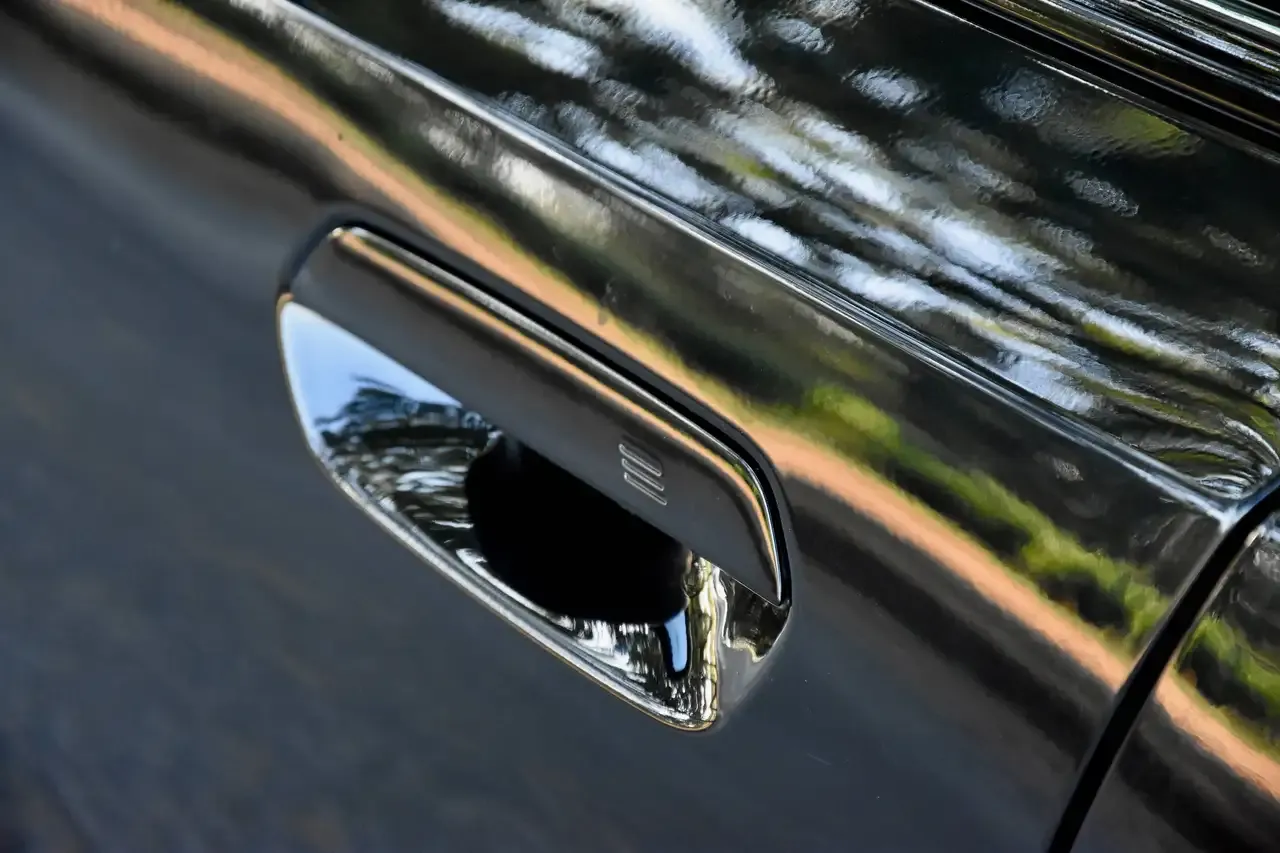BMW i5 - 18