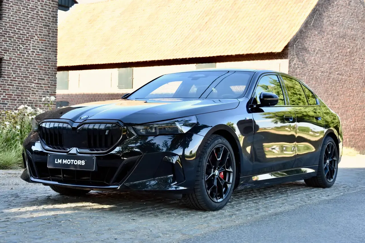 BMW i5 - 2