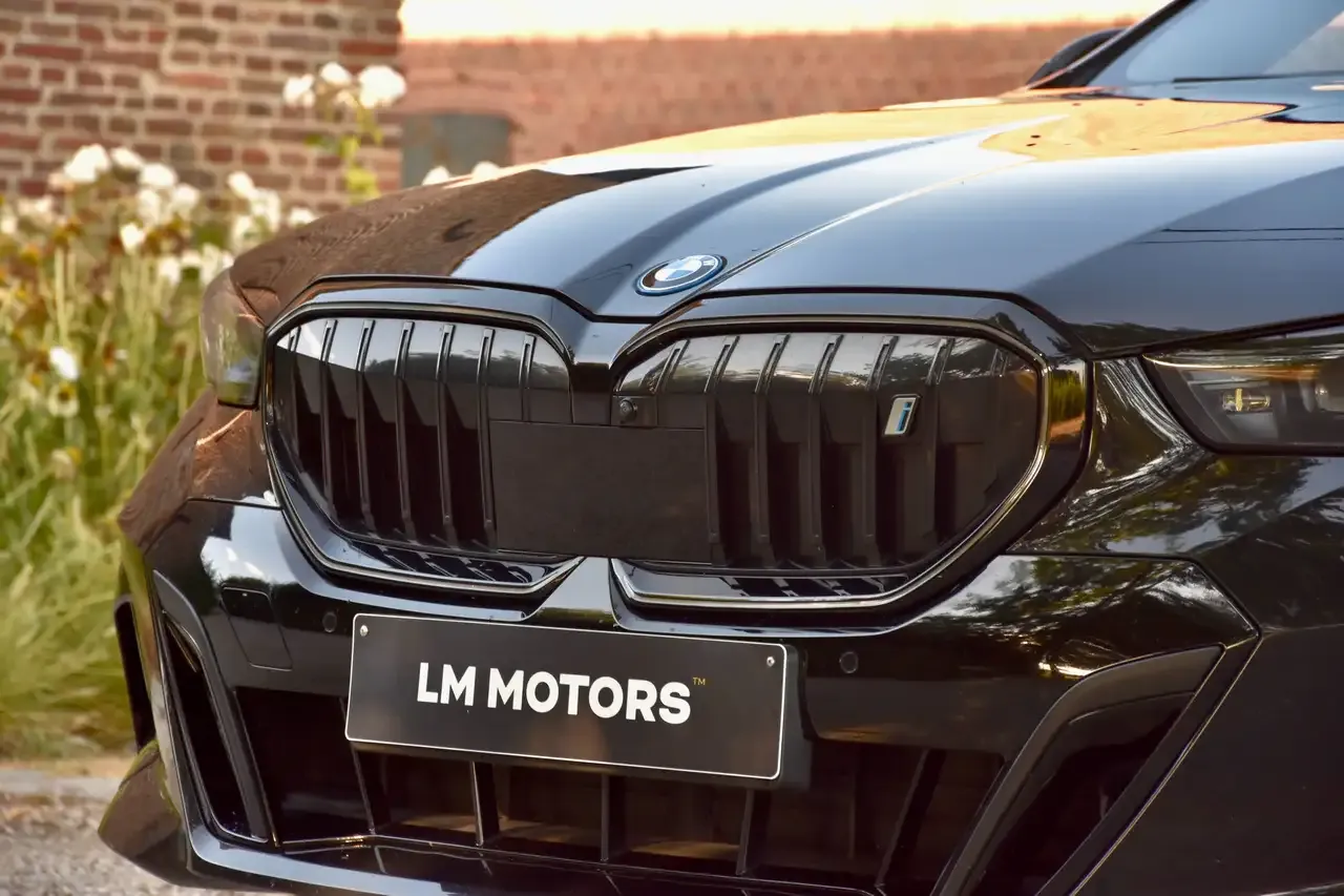 BMW i5 - 23