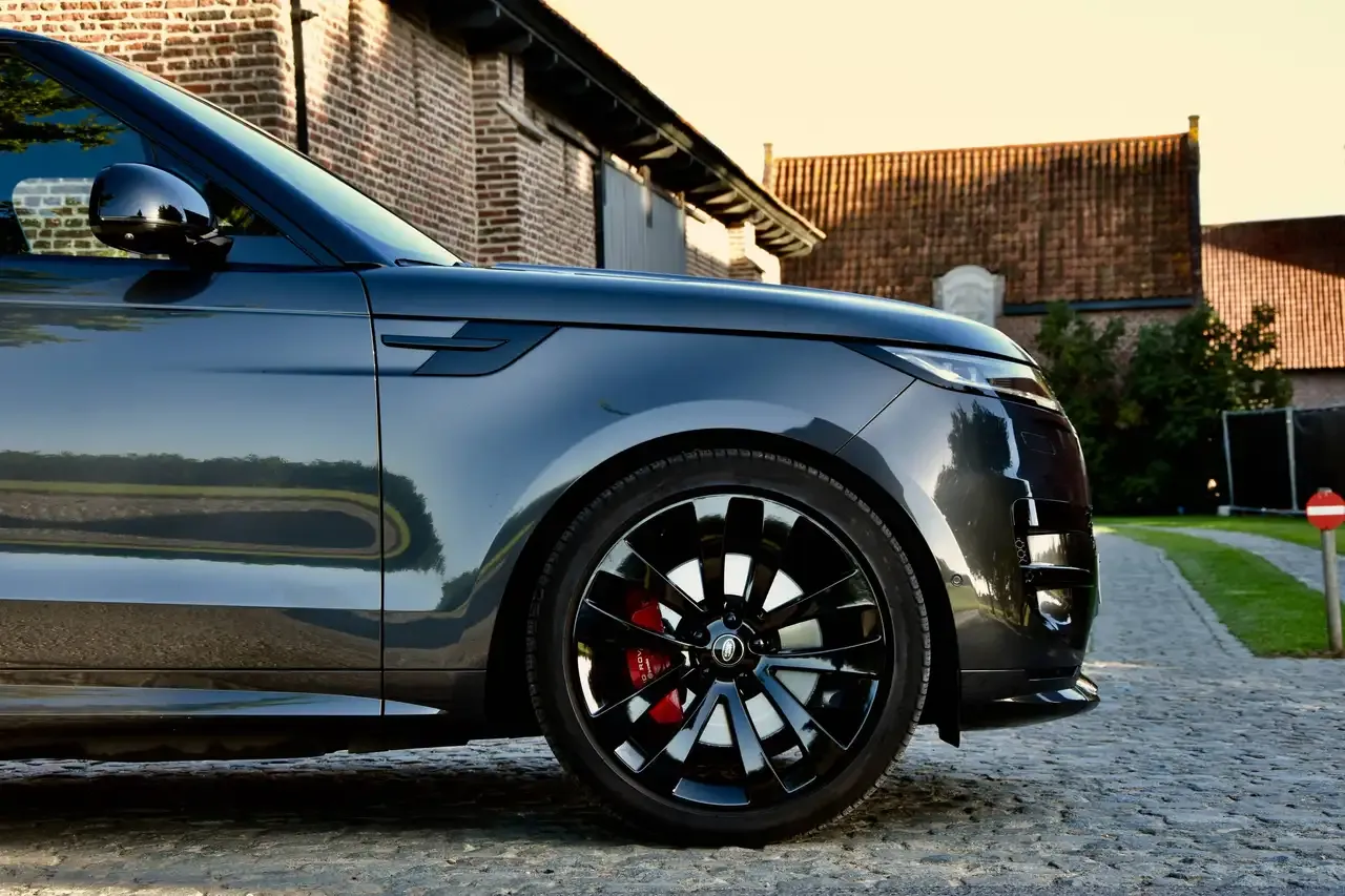 Land Rover Range Rover Sport - 11